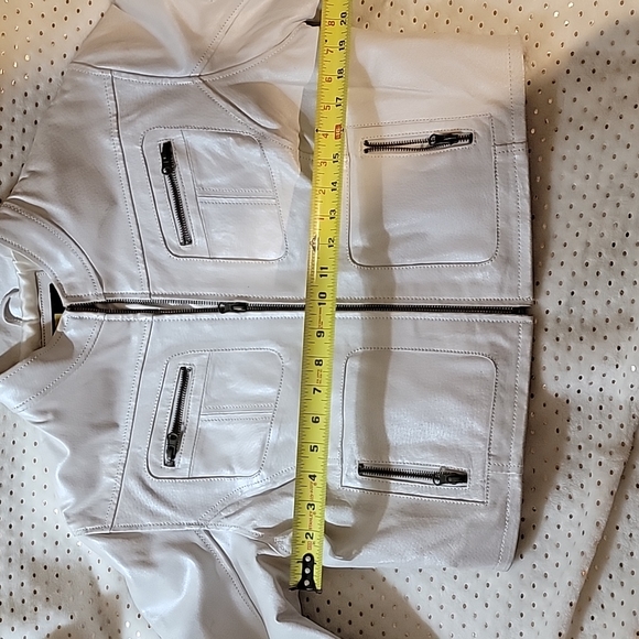 Jacket - Picture 8 of 10